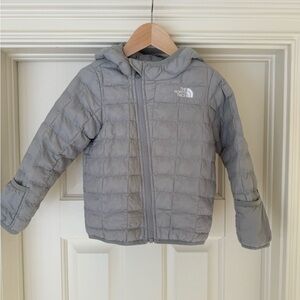 The North Face Light Gray Infant Jacket